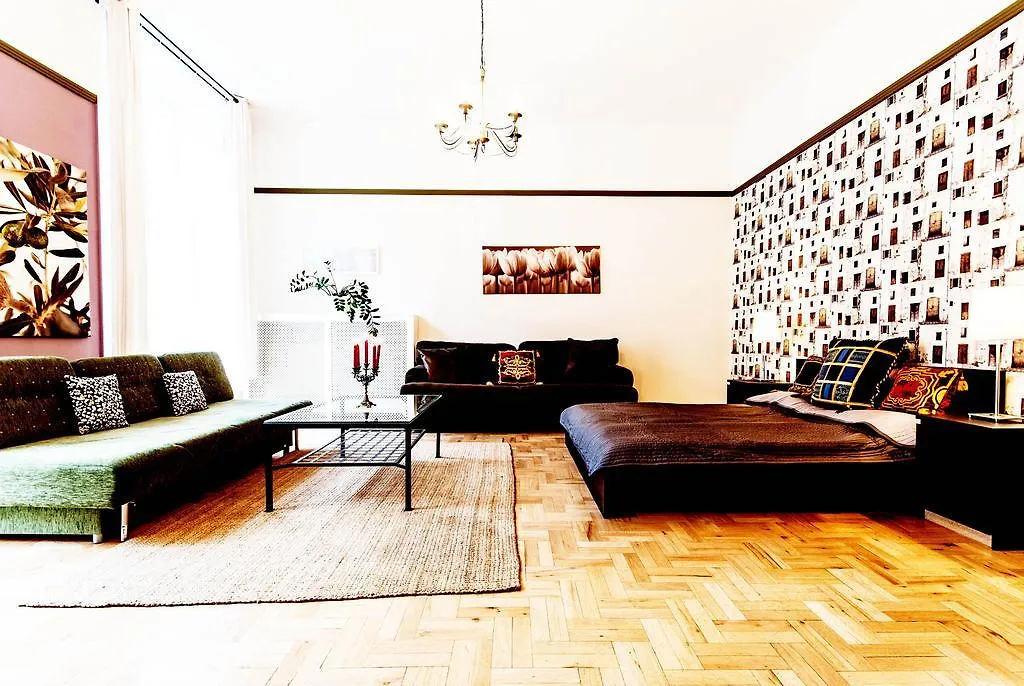 The Fashion Street Apartment Budapeşte Macaristan