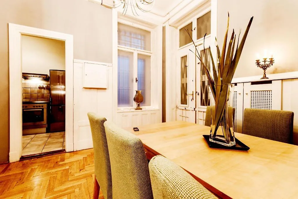 The Fashion Street Apartment Budapest Ungarn